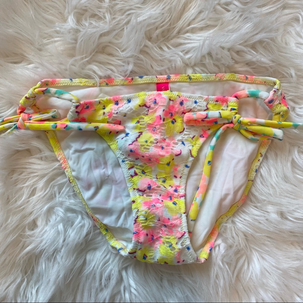 ❌SOLD❌ Victoria’s Secret bikini bottoms